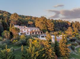 La Petite Auberge, hotel na may pool sa Tourtour