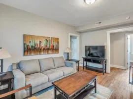 Beautiful Tower Grove Unit Recently Renovated 2S