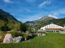 Après Post Hotel, hotelli, jossa on uima-allas kohteessa Stuben am Arlberg