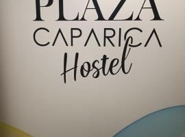 Plaza Caparica Hostel: Costa de Caparica'da bir otel