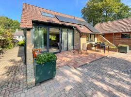Nice Home In Lauwersoog With Wifi、ラウエルウオーフのラグジュアリーホテル