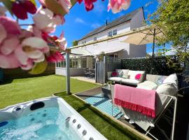 Manuka Cottage, stylish property with hot tub, hotel sa Stoke Gabriel