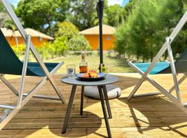 Bungalow La Kawannaise - Piscine, Terrasse, Plage, bungalow em Grand-Bourg
