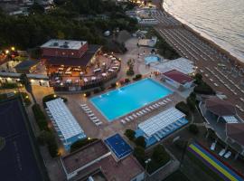 Amareclub Club Casarossa – hotel w mieście Crotone