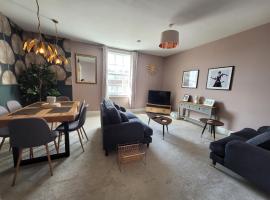 Grove Place - 2 Bedroom apartment Leamington Spa, hotel murah di Leamington Spa