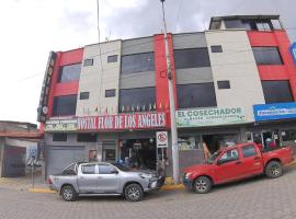 Hostal Flor de los &Aacute;ngeles Guamote, hotel que aceita pets em Guamote