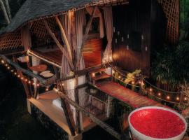 셀랏 아궁 산 근처 호텔 Camaya Bali - Magical Bamboo Houses