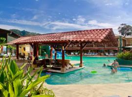 Amapola Resort, hotell i Jacó