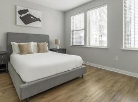 Landing at Foster on the Park - 1 Bedroom in Downtown, apartmen di Durham