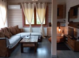 WOODEN HOUSE, hotel in Preveza