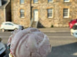 Cullen Holiday Home, hotel din Cullen