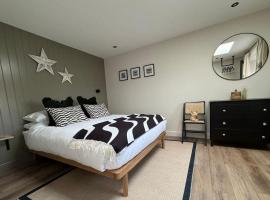 Nᴼ 21 Beautiful Cosy Modern Traditional Cottage, Hotel in Lionel