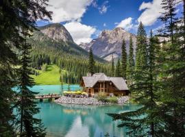 Emerald Lake Lodge, resort em Field