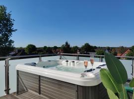 Penthouse mit Whirlpool im Herzen von Niedersachsen, hotel in Burgwedel