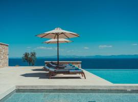 Sampatiki Suites - 4 Star Seaview Luxury Suites With Breakfast And Spa - Opened 2024, hotel en Leonidio