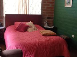 Villa's Guzmán: Cotacachi'de bir otoparklı otel