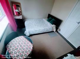 London's B& B, hotel with parking in Hornchurch