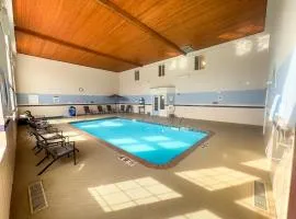 Country Trails Inn &Suites