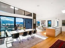 Pounamu House Hosted by NZSIR Luxury Rental Homes