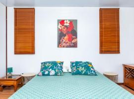 Aroha Nui Lodge 2BR 5min to Ferry in Teavaro Moorea, hotell i Teavaro