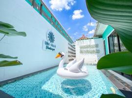 Ubu Villa Flamboyan - 3 Bedroom Villa in Yogyakarta, hotel with parking in Ngaglik