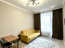 1 bedroom studio, 10 min drive to city centre