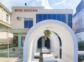 RedDoorz @ Hotel Keluarga Bangko, ξενοδοχείο με πάρκινγκ σε Bangko