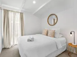The Cottage- Pet friendly, Golf, Ocean and River!