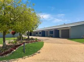 4 stars hotel in Emerald