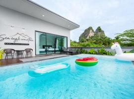 Sea Eagle Mountain private pool villa Aonang, hotel i Ban Nong Thale