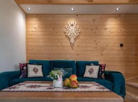 Chata u Hanci z jacuzzi, hotel in Ząb