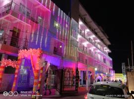 Hotel Shobha and Tent House, hotel mewah di Patrātu