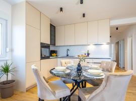 Apartment Ružmarin Residence J beach parking included, hotel u Makarskoj