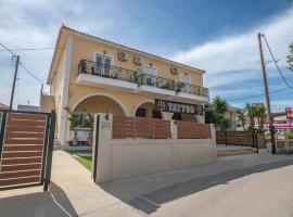 Dora's Apartments, place to stay in Laganas