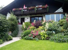 Blumenpension Strauss - Ferienwohnungen, hotel en Ossiach