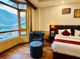 Hotel Ocean & Hotel Meadows Mountain View ! A Family Hotel ! Near To Mall Road, khách sạn sang trọng ở Manāli