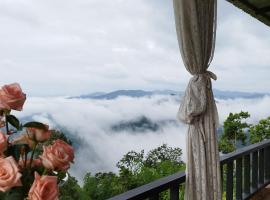 แจ่มฟ้าเมาท์เท่นวิว Chaemfa Mountain View, hotel in Ban Muang Kut