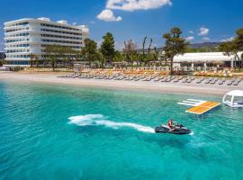 Isla Brown Corinthia Resort & Spa, Curio Collection by Hilton, beach hotel in Agioi Theodoroi
