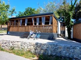 MOBILE HOMES SELCE - Alpe Jadran MOBIL, glamping site in Selce
