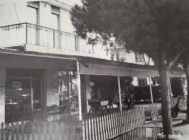 Bar Moro 1963