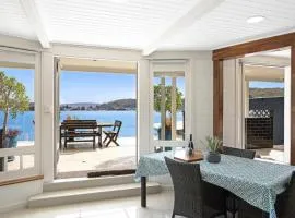 'Waterfront Studio' by Accom Holidays