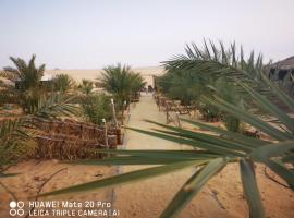 Karam Siwa Camp, hotel with hot tubs in Siwa