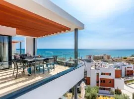 Penthouse Middle Views