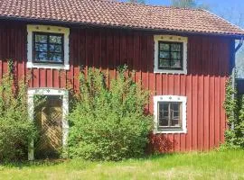 Stunning Home In Lenhovda