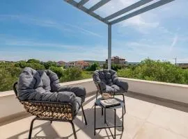 Amazing Home In Sukosan