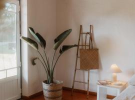 NaNa House Ericeira - Yoga & Surf, chal&eacute; alpino em Santo Isidoro