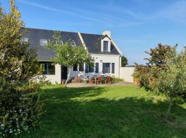 Maisons de vacances 4* à Belle ile en Mer, 5 chambres, 2 salles de bains, avec jardins privatifs, hôtel 4 étoiles à Bangor