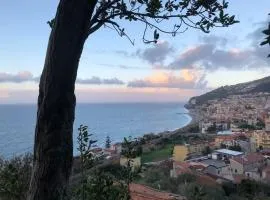 Gioiosa Marea Casa Spisidda Vulcano per 4 con vista sulle Eolie