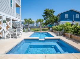 Dogs Allowed at Luxury Duplex - Second Row, hotel em Carolina Beach
