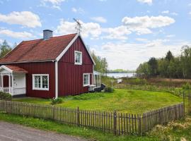 Nice Home In Rrvik With Wifi, hotel with parking in Rörvik